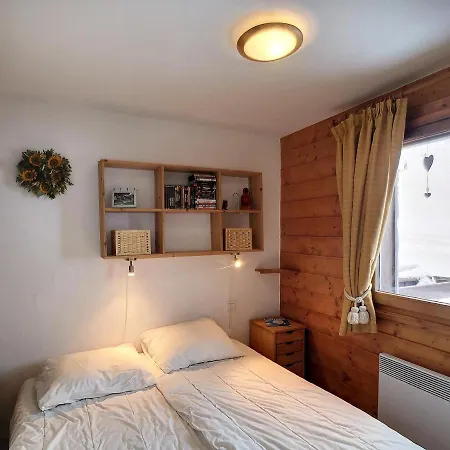 3p Aux Menuires, 43m², 2 Ch, 2 Sdb, 6 Pers, Pied Des Pistes, Parking, Balcon Sud - Fr-1-178-373 *